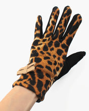 Load image into Gallery viewer, Leopard Print Winter Gloves
