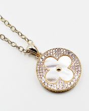 Load image into Gallery viewer, Mother of Pearl Flower Pendant Necklace
