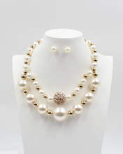 Load image into Gallery viewer, Pearl Dream Necklace Set
