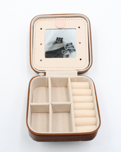 Load image into Gallery viewer, Metal Longhorn Jewelry Travel Case
