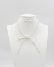 Load image into Gallery viewer, Pearl Bow Necklace Set
