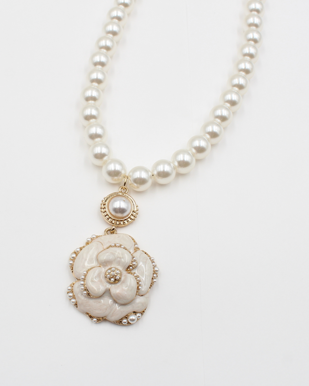 Vintage Flower Pearl Necklace Set