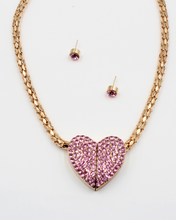 Load image into Gallery viewer, Magnetic Heart Pink Necklace
