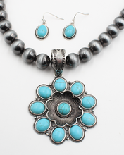 Load image into Gallery viewer, Rustic Bloom Necklace and Earrings Set
