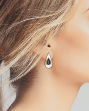 Load image into Gallery viewer, Teardrop Silver Earrings
