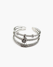 Load image into Gallery viewer, Rhinestone Studded Wire Ring
