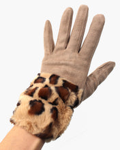 Load image into Gallery viewer, Leopard Print Faux Fur Wrist Winter Gloves
