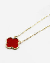 Load image into Gallery viewer, Golden Edge Flower Pendant Necklace
