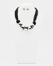 Load image into Gallery viewer, Textured Metal Leather Chain Necklace Set
