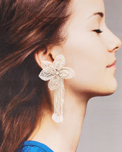 Load image into Gallery viewer, Beaded Flower Earrings
