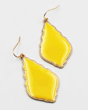 Load image into Gallery viewer, Epoxy Finished Golden Edge Earrings
