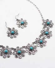 Load image into Gallery viewer, Flower Necklace Set with Stone Center
