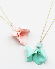 Load image into Gallery viewer, Flower Bud Pendant Necklace
