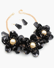Load image into Gallery viewer, Precious Stone Flower Necklace Set
