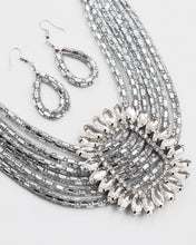 Load image into Gallery viewer, Faceted Square Crystal Center Buckle Necklace Set
