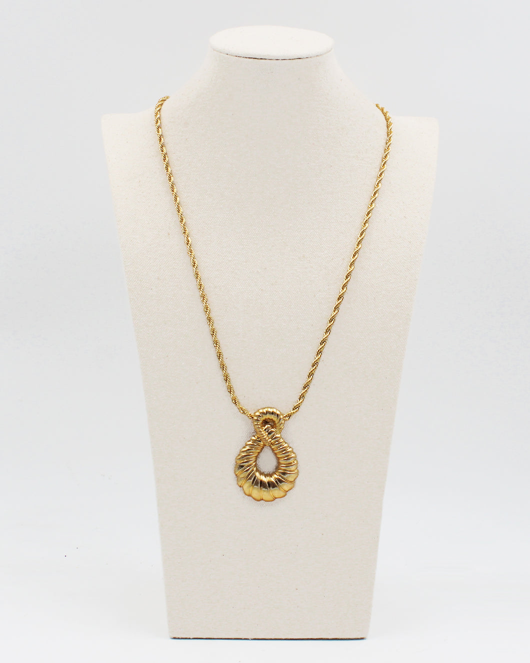 Teardrop Textured Pendant Necklace with Rope Chain