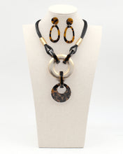 Load image into Gallery viewer, Leopard Print Golden Ring Necklace Set
