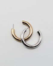 Load image into Gallery viewer, 40mm Shiny Metal Hoop Earrings
