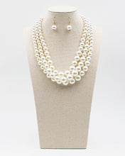 Load image into Gallery viewer, Triple Graduated Size Pearl Necklace Set
