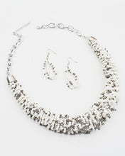 Load image into Gallery viewer, Beaded  Collar Necklace Set
