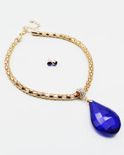 Load image into Gallery viewer, Gold Box Chain Sapphire Tear Drop Stone Necklace Set

